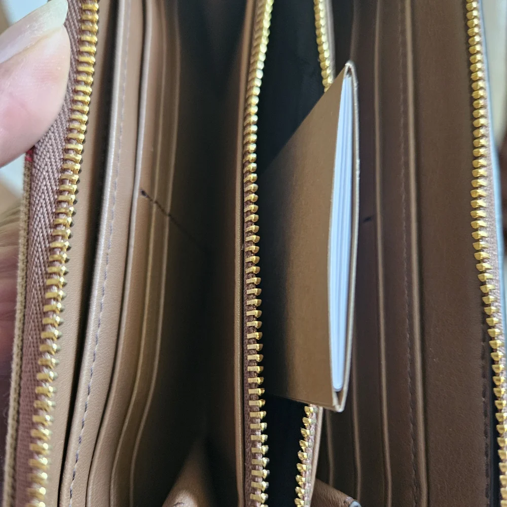 Burberry Brown Leather Zip Wallet with Iconic Check - Picture 8 of 8